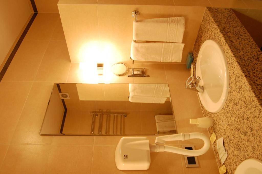 Hotel Westa Минск Стая снимка