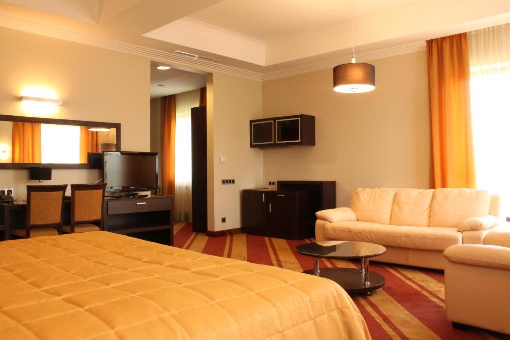 Hotel Westa Минск Стая снимка
