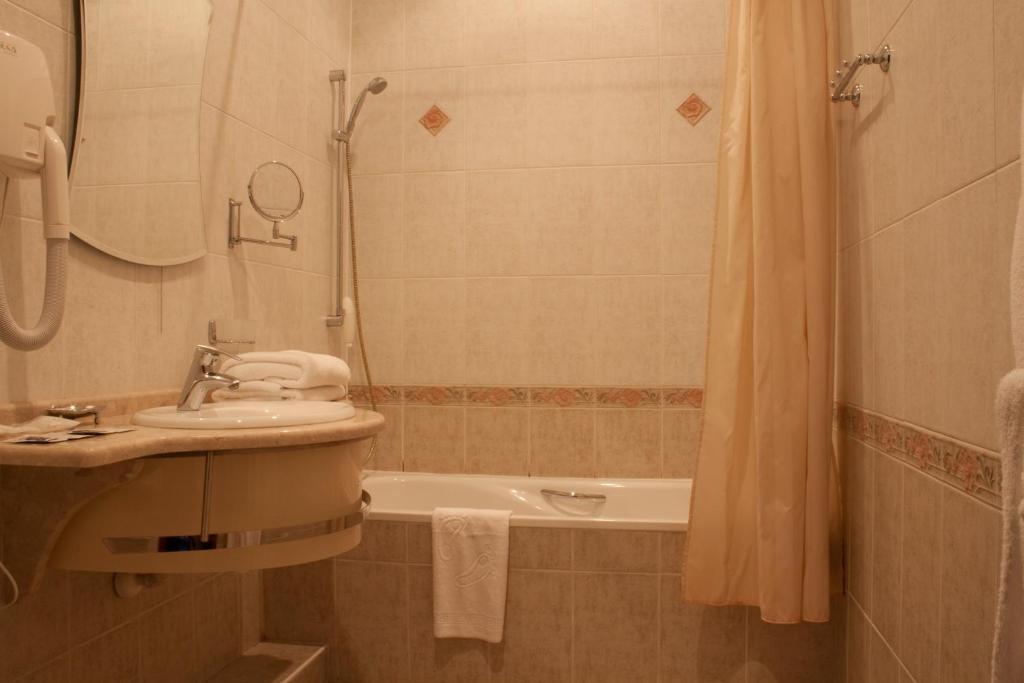 Hotel Westa Минск Стая снимка