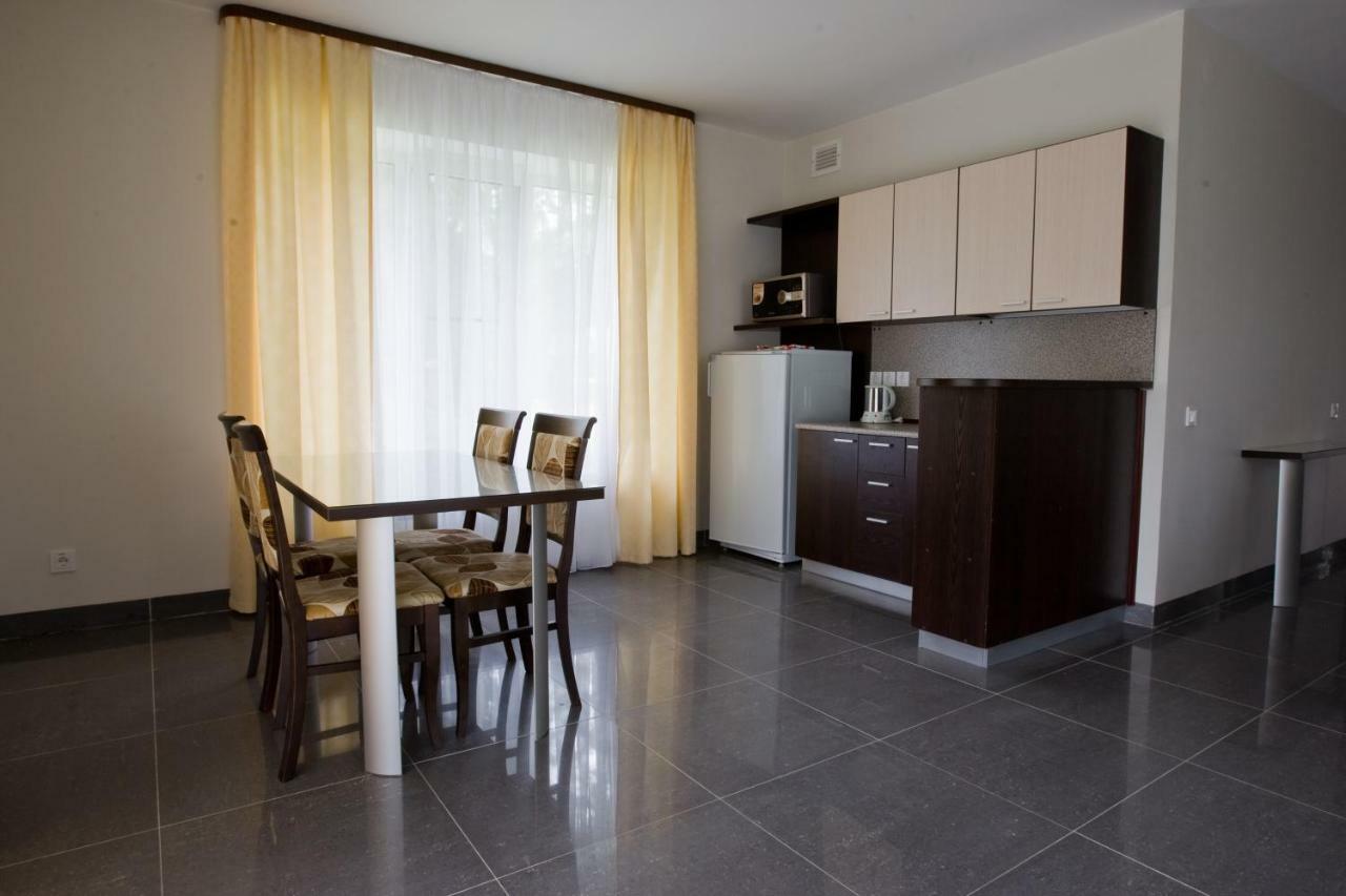 Hotel Westa Минск Екстериор снимка